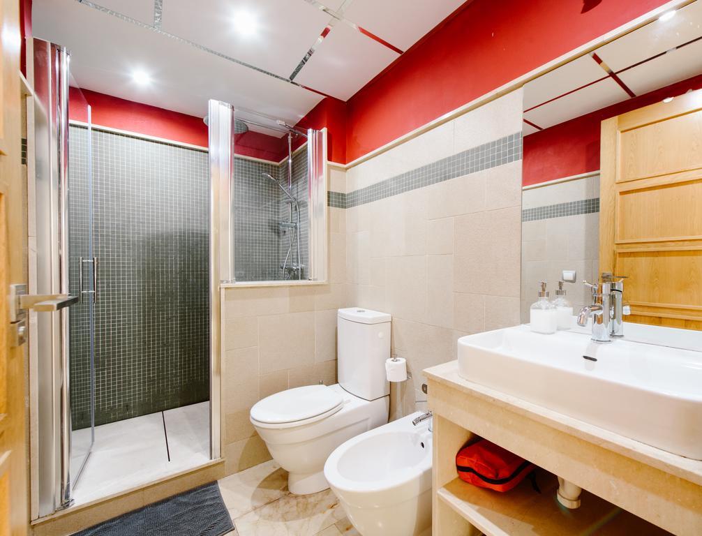 1E Azofaifo St Apartment Sevilla Bagian luar foto