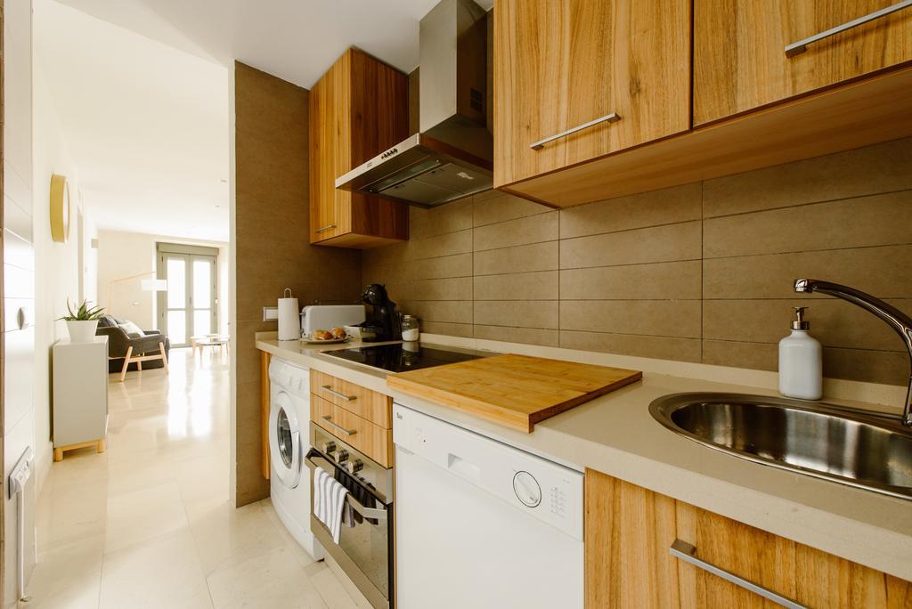 1E Azofaifo St Apartment Sevilla Bagian luar foto