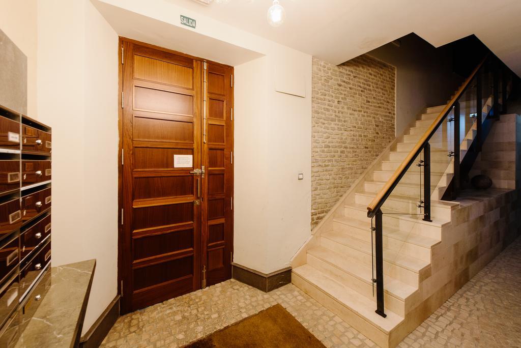 1E Azofaifo St Apartment Sevilla Bagian luar foto